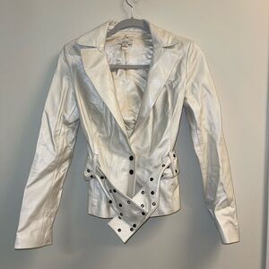 Cache Elegant White leather jacket  with Belted Detail